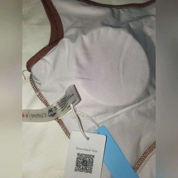 : Cupshe Swimwear Cutout One Shoulder Size XS cut out 1 piece swimsuit - Picture 11 of 13